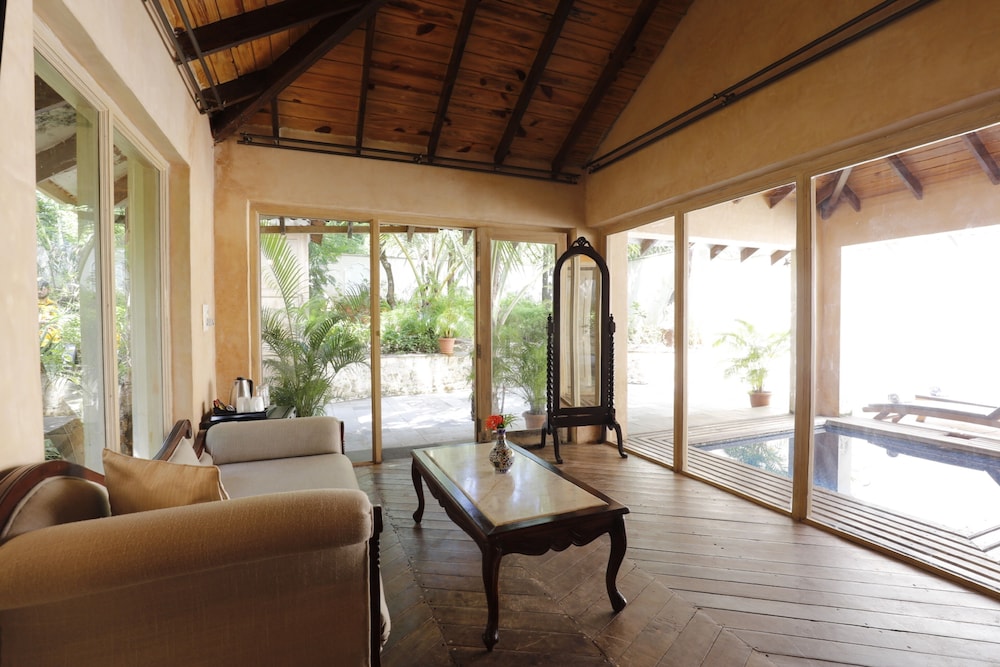 Aura Resort & Spa 32/50
