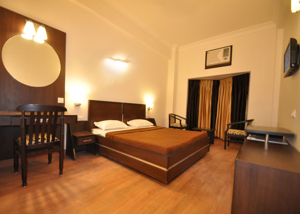 Hotel Hong Kong Inn 8/41