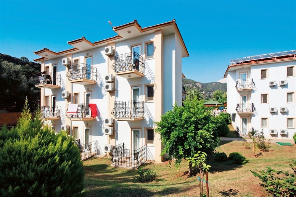 Karbel Beach Hotel 37/40