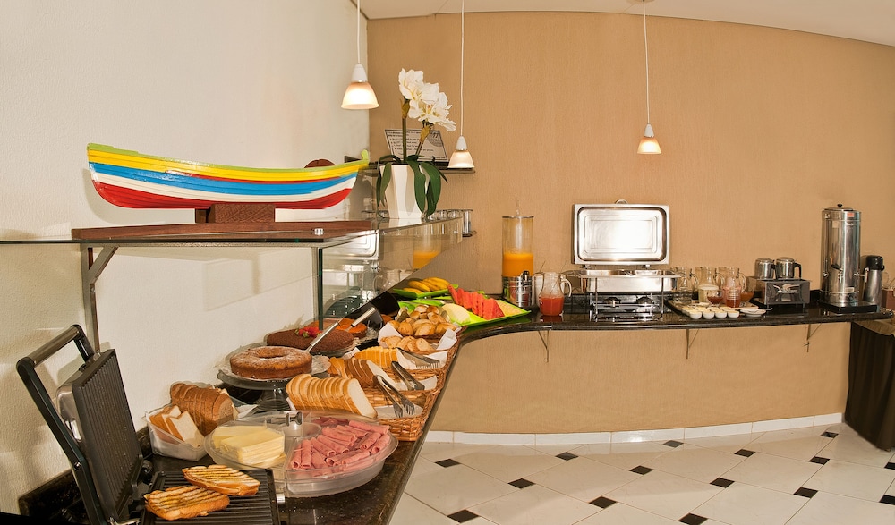 Villa Canoas Hotel 68/80