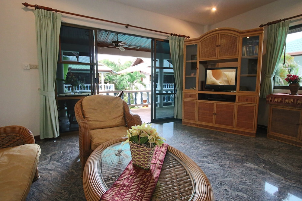 Ya Nui Resort 39/81