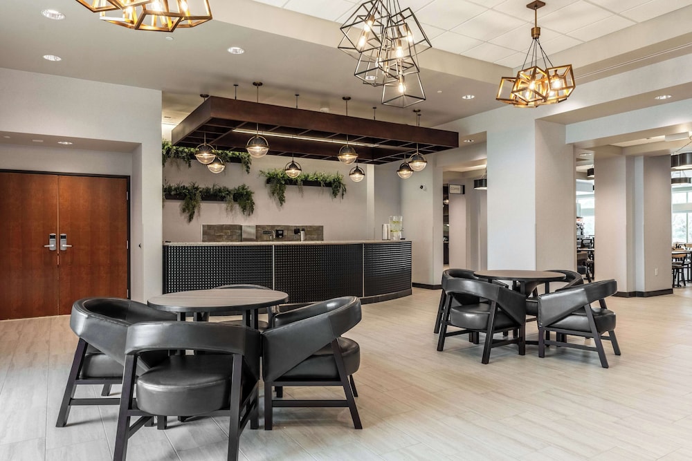 Drury Plaza Hotel College Station 41/50
