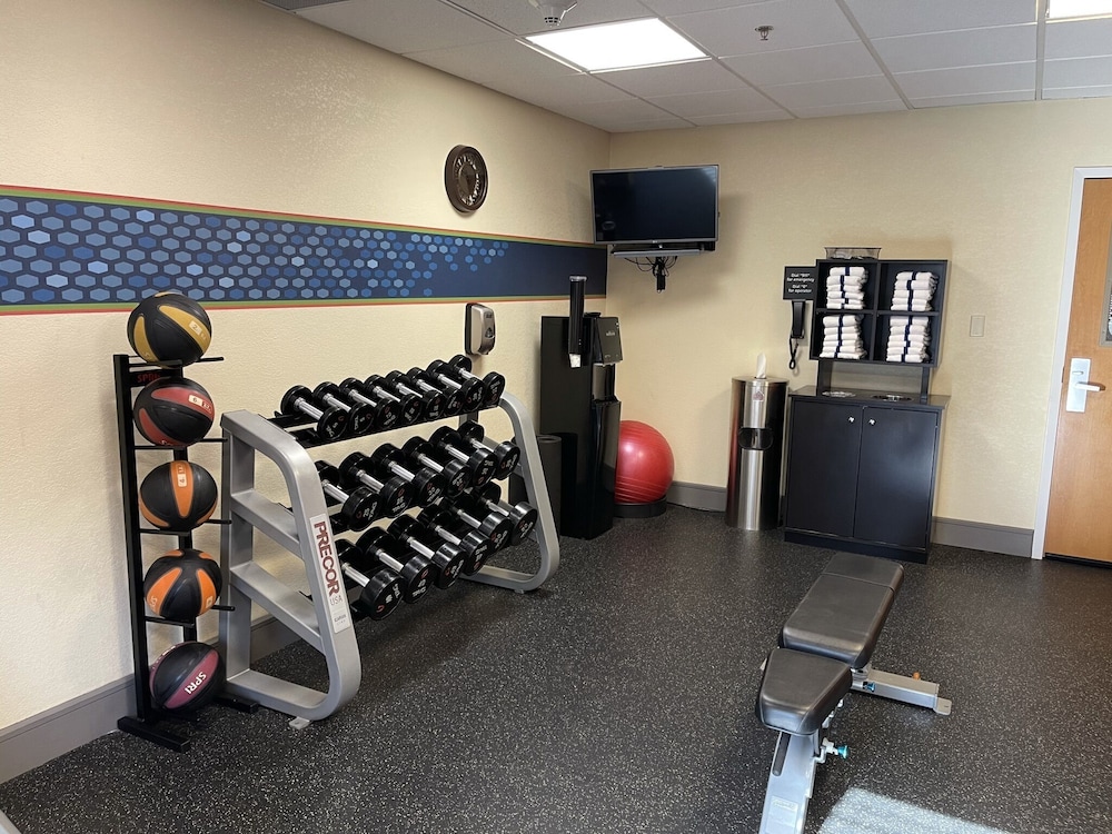 Hampton Inn Suites Louisville 28/46