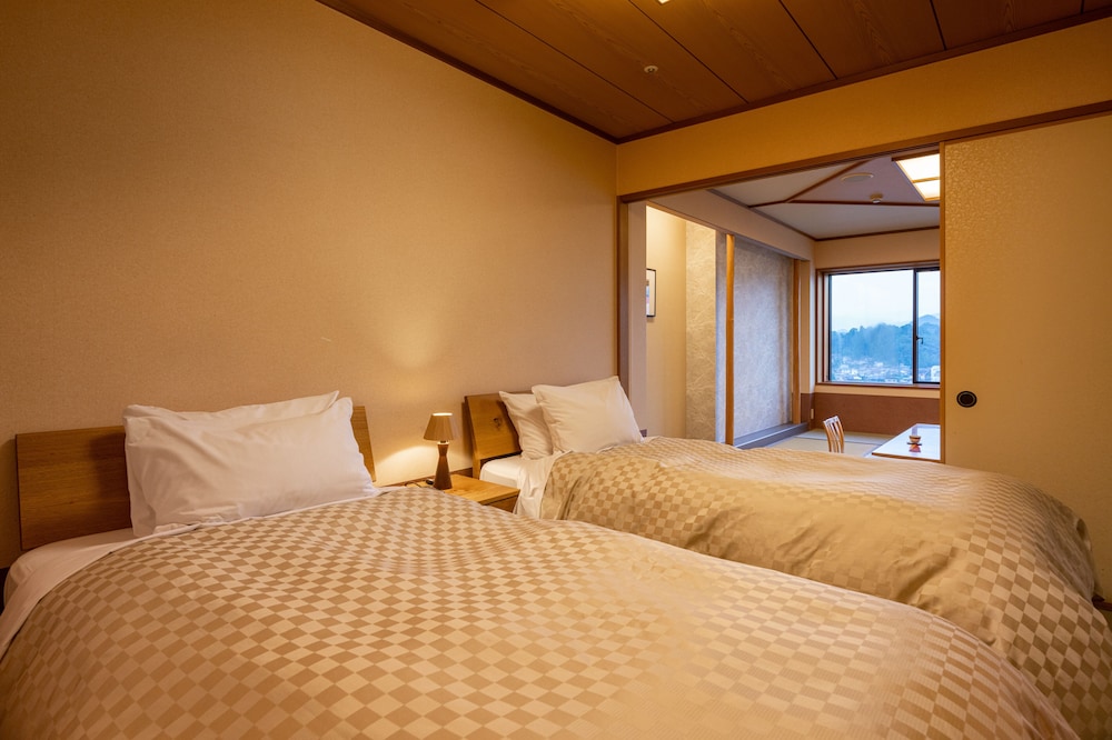 Hida Hotel Plaza 16/63