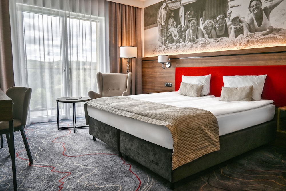Premium, Queen Bed, Balcony