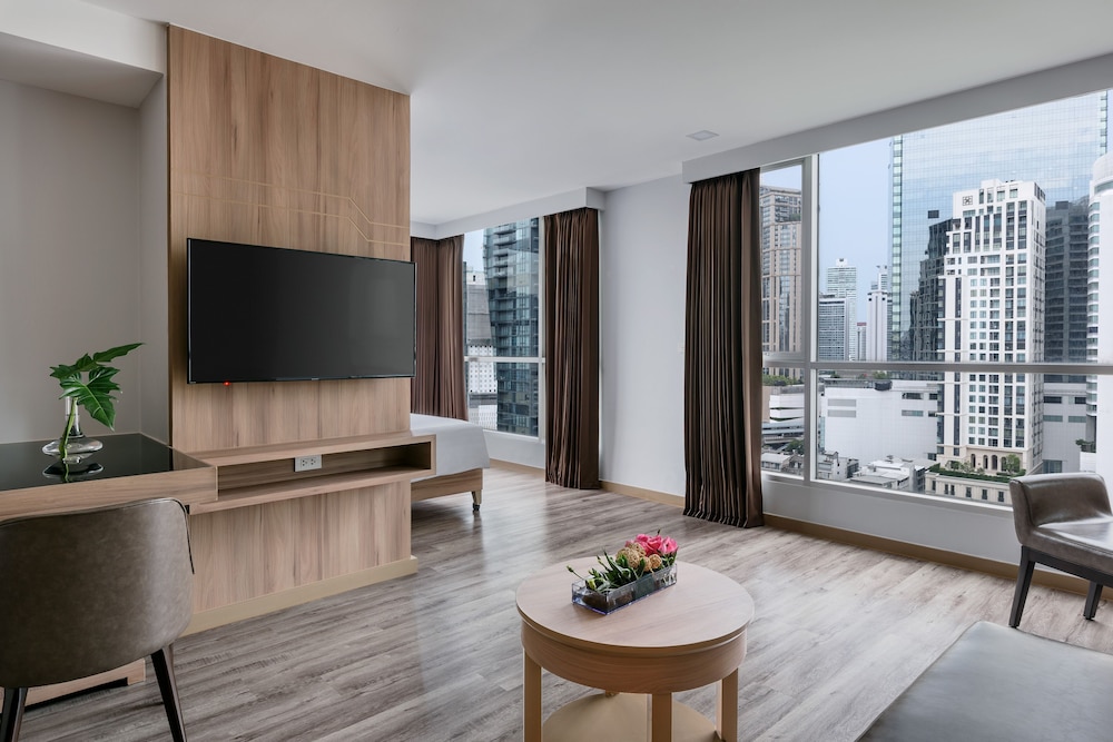 Adelphi Grande Sukhumvit 35/70