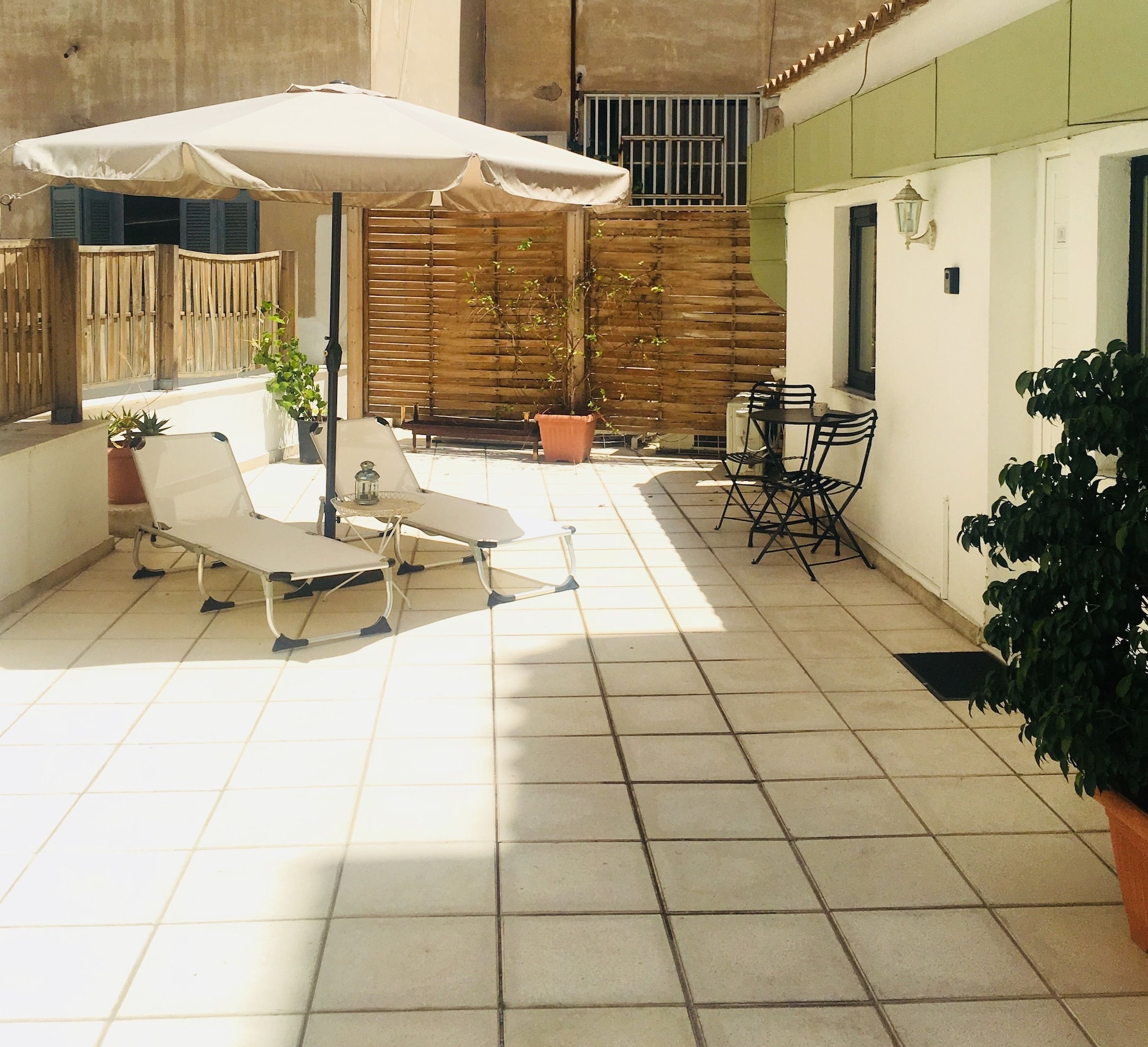 Roof Top, Studio, Queen Bed, Terrace