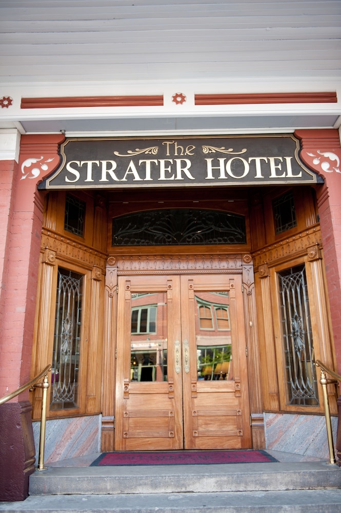 HISTORIC STRATER HOTEL 2/68