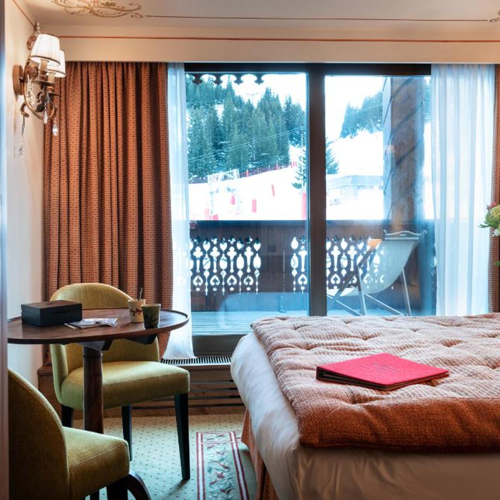 غرفة كلاسيكية صغيرة بشرفة، Hotel de la Loze 2/7