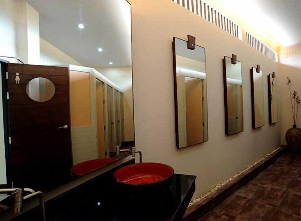 The Charm Boutique Resort & Hotel 24/46