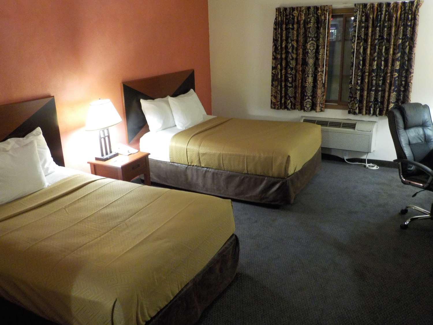 SureStay Hotel by Best Western Greenville 11/43