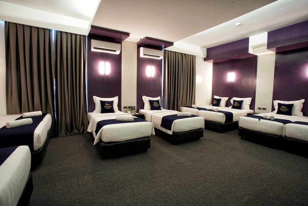 Twin Beds, Accessible