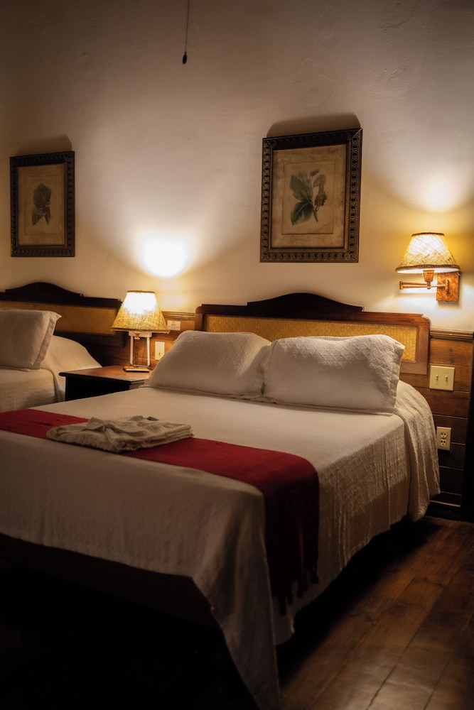 THE LODGE AT PICO BONITO 27/76