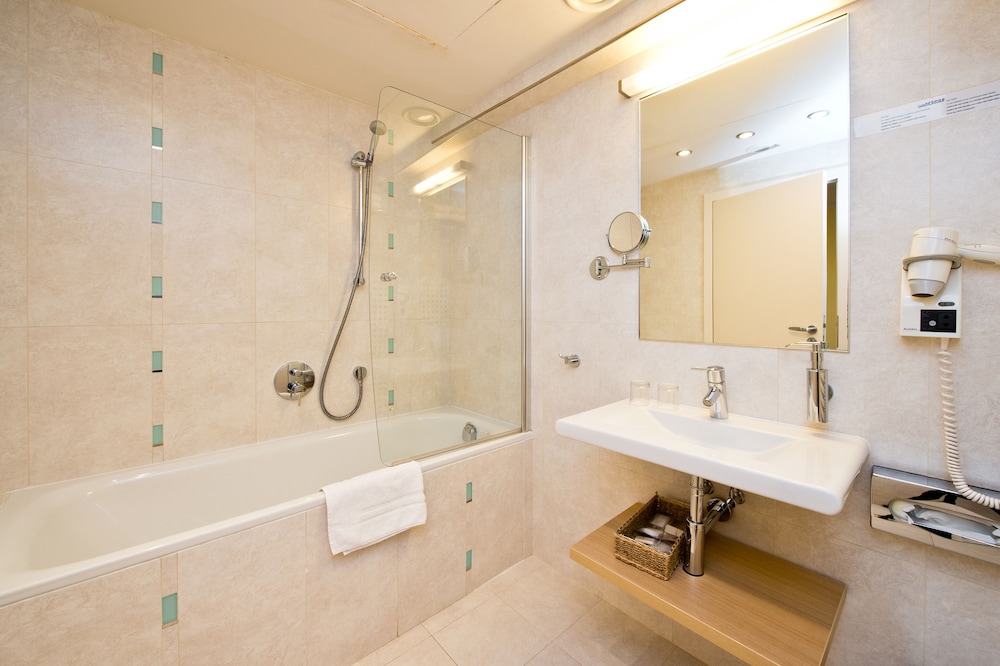 Amarilis Jerome Hotel 5/57