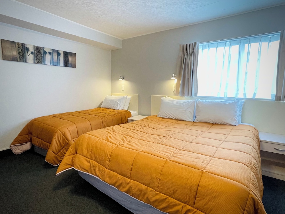 Ashleigh Court Motel 12/50