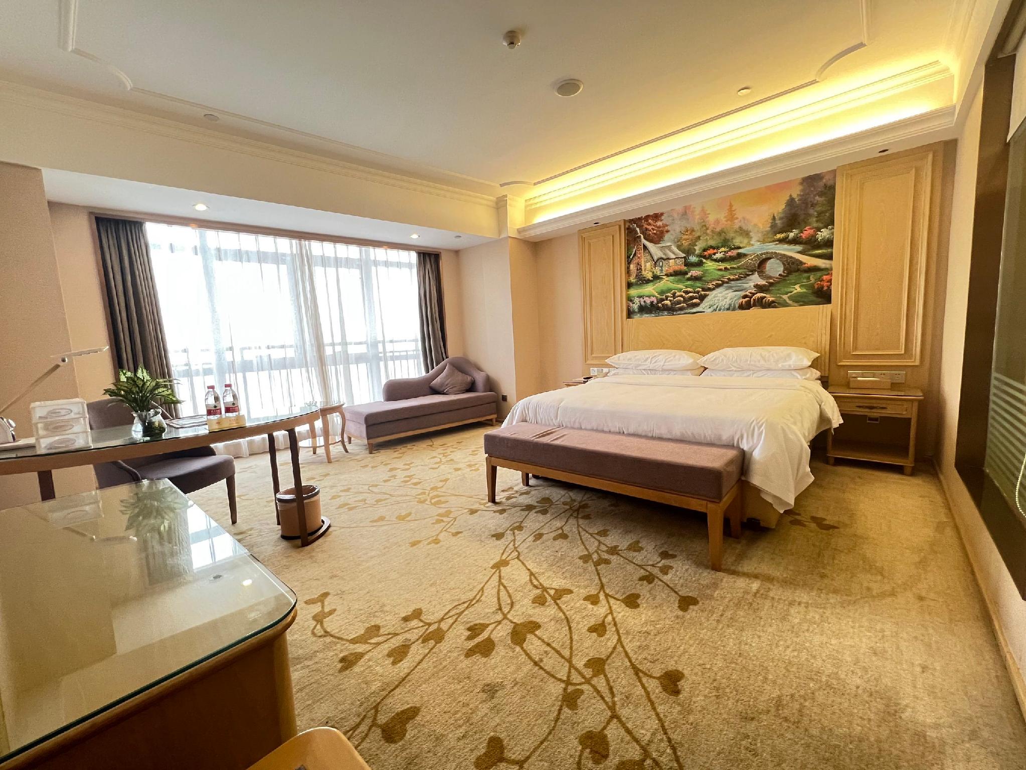 Vienna Hotel (Chongqing Yuanjiagang Metro Station) 22/58