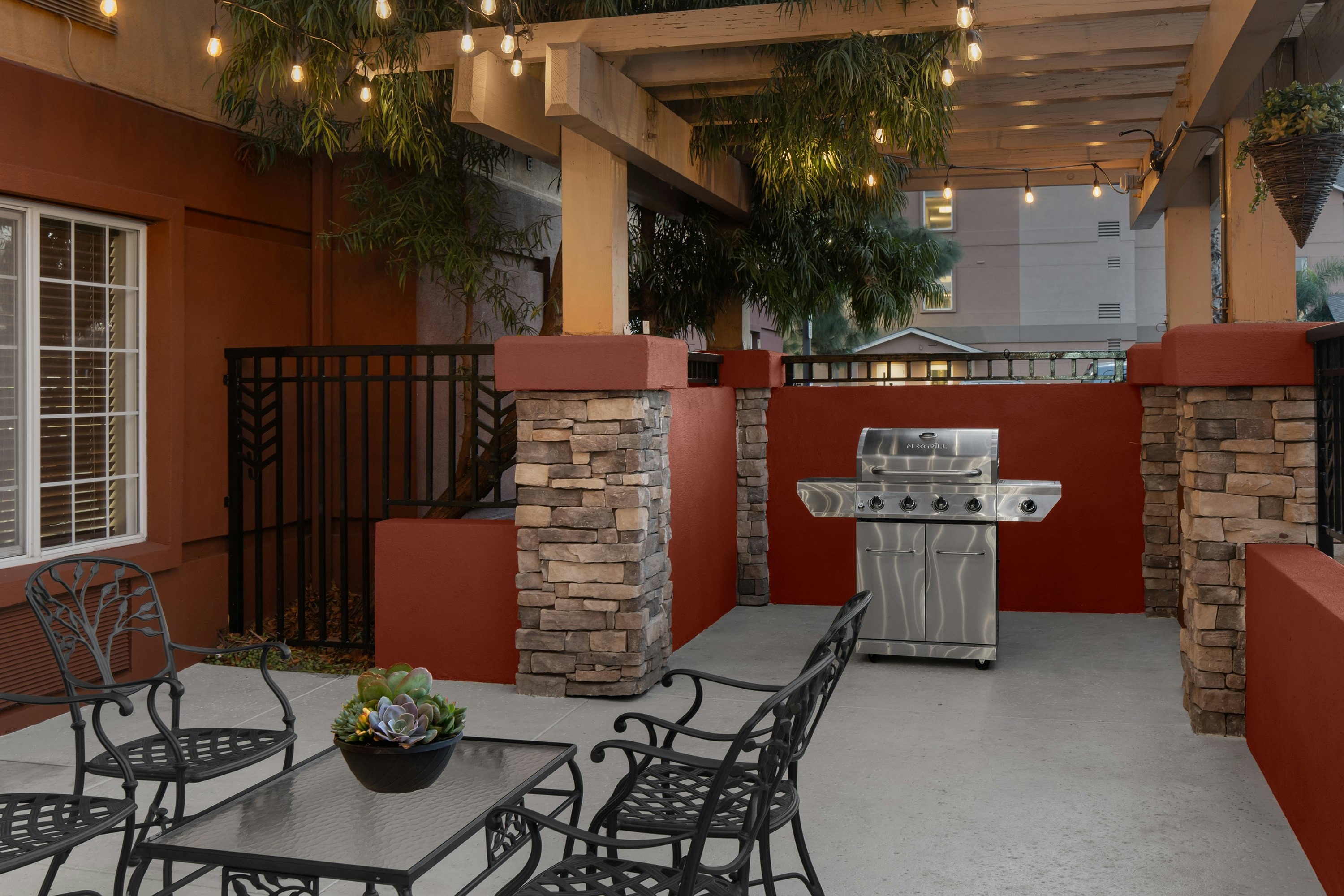 Larkspur Landing Folsom - An All-Suite Hotel 19/43