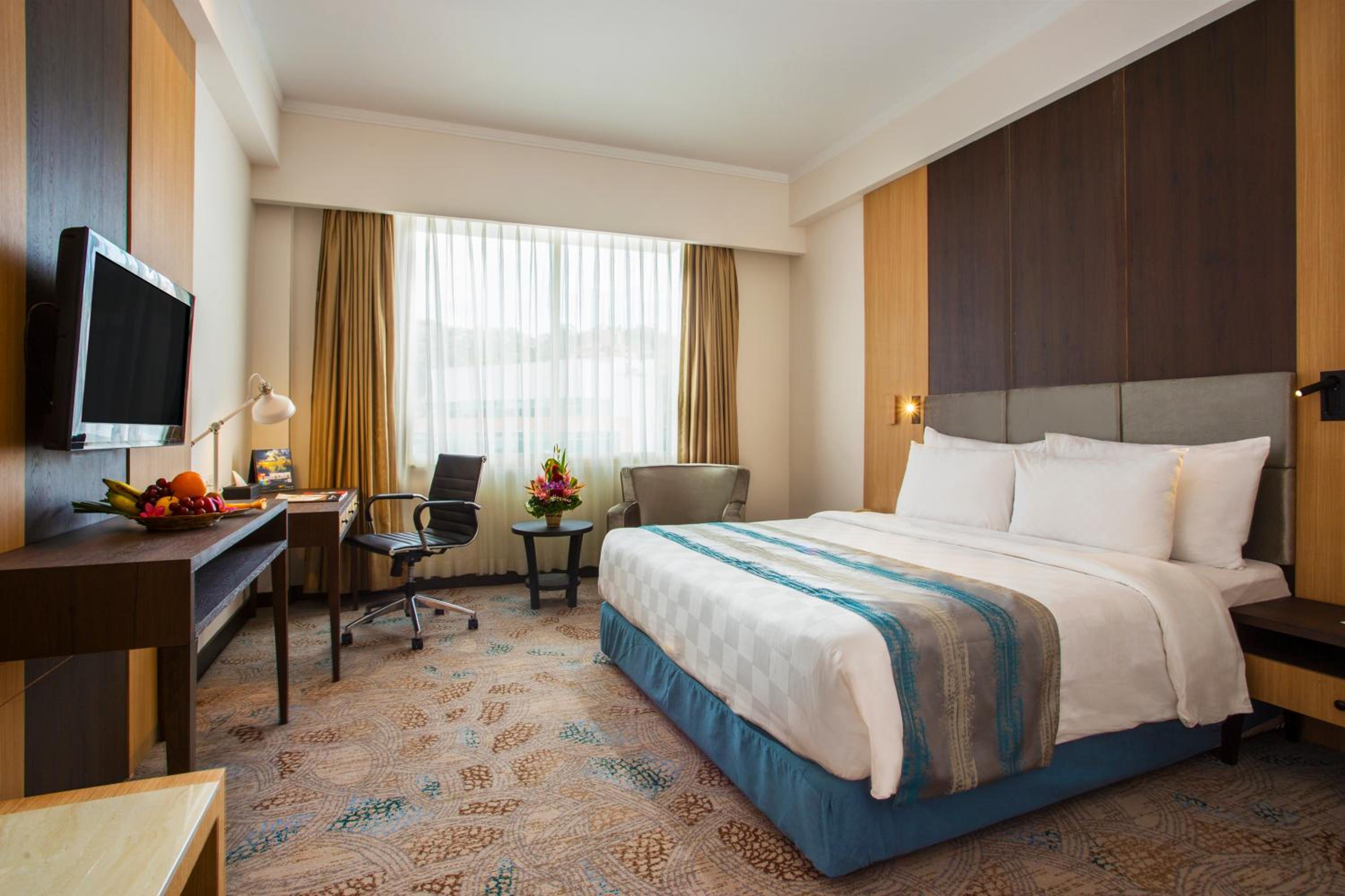 Superior, Queen Bed