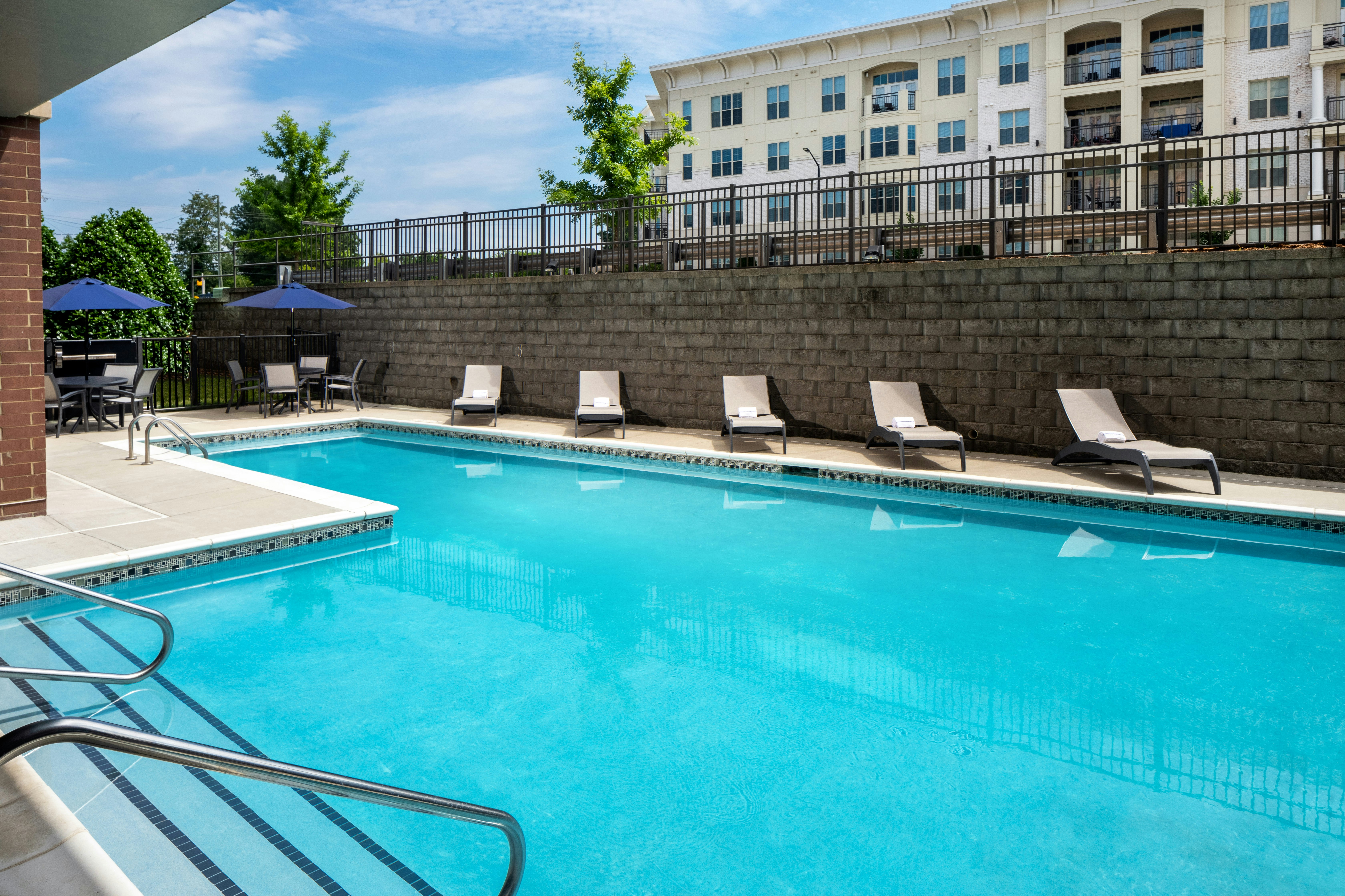 Hampton Inn Suites Charlotte Ballantyne Nc 47/74