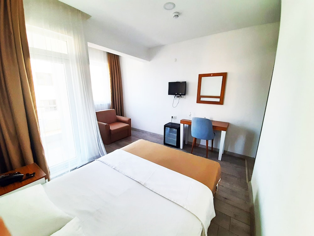 Karden Hotel 16/48
