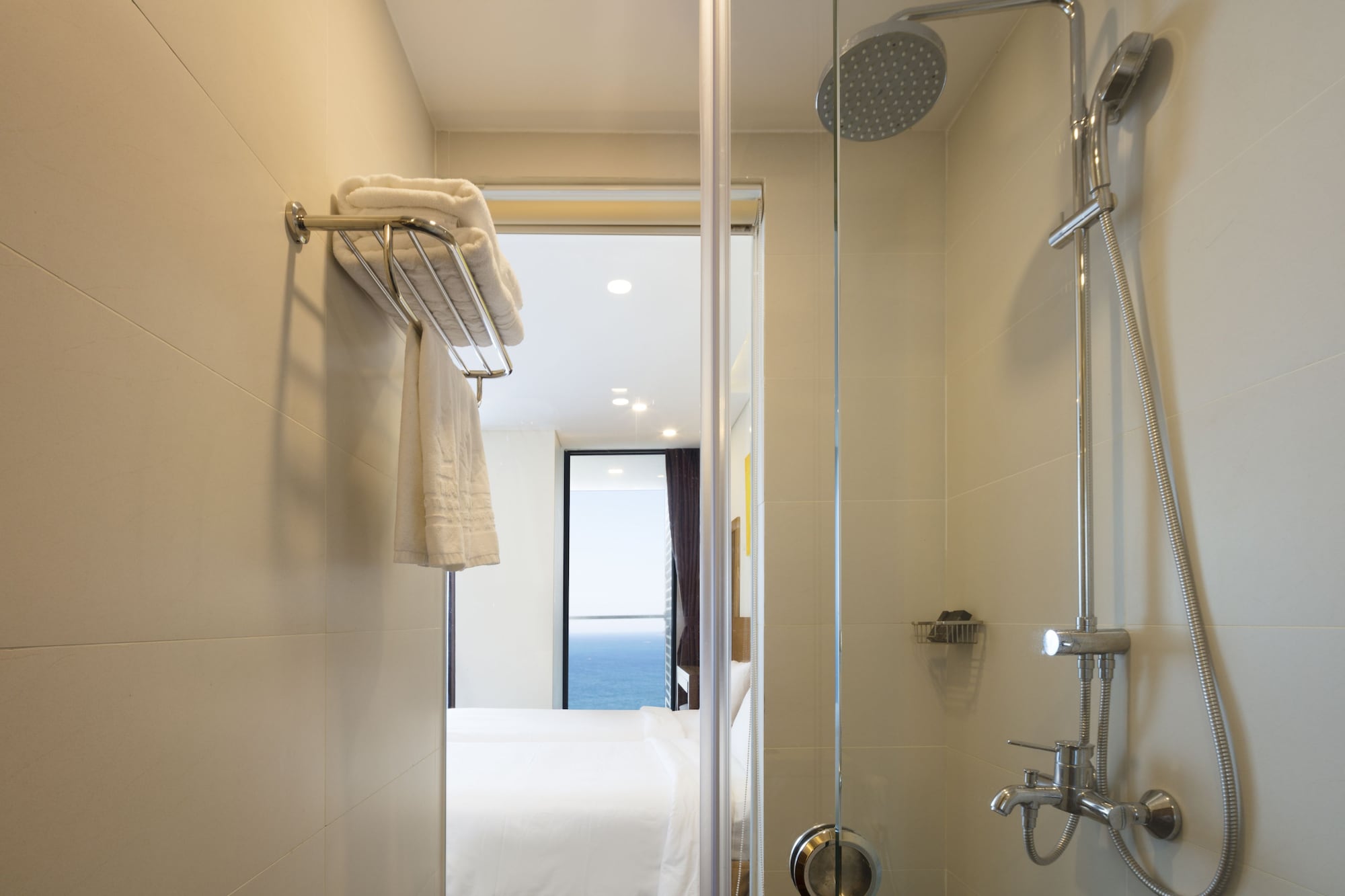 Studio, Twin Beds, Sea View, Maple Hotel Apartment 3/3
