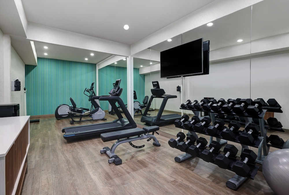Holiday Inn Express Hotel And Suites Newport 37/76