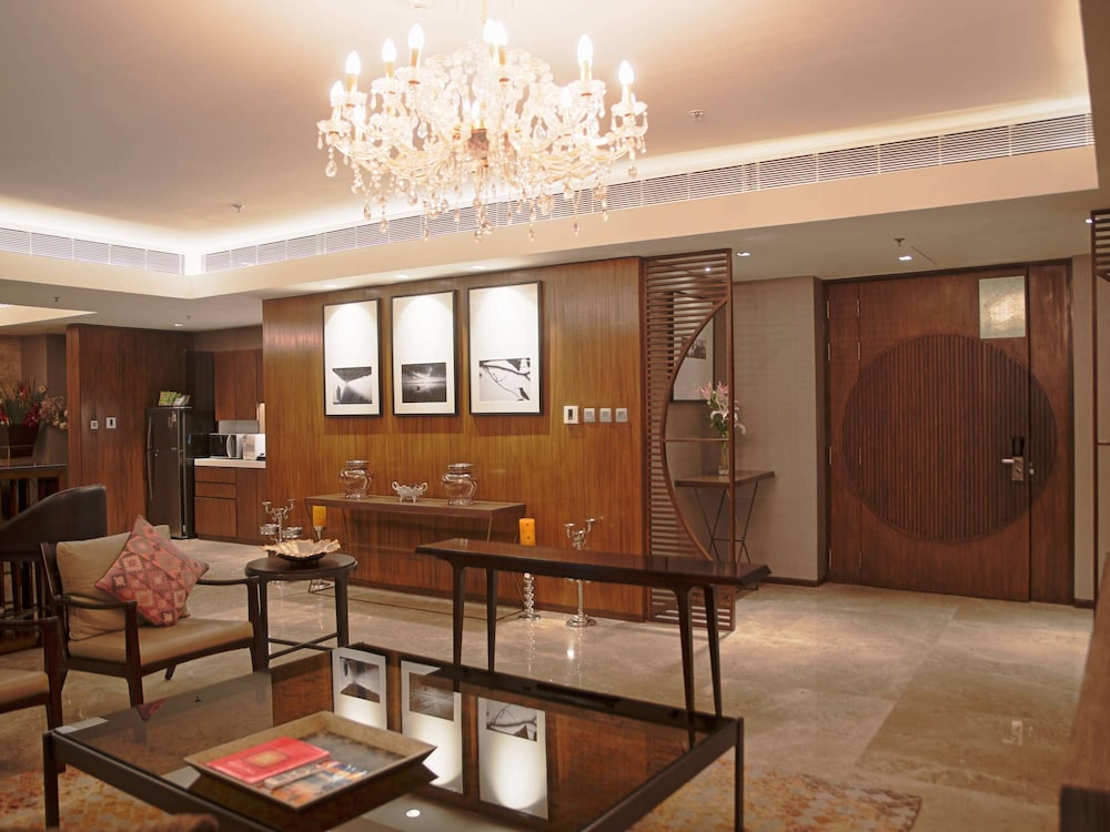 NOVOTEL KOLKATA HOTEL AND RESIDENCES 7/74