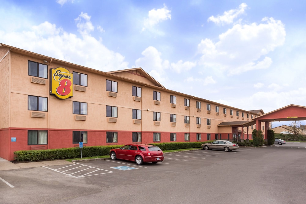 Super 8 by Wyndham Corvallis 1/22
