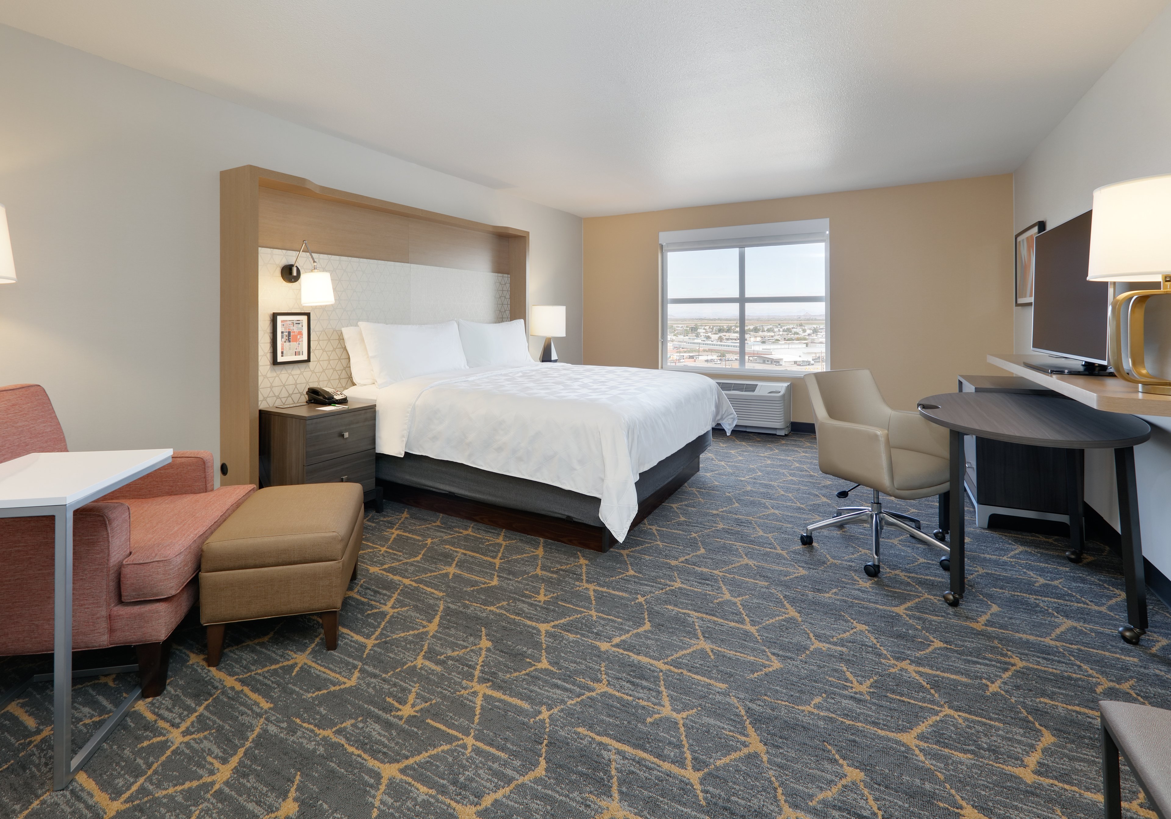 Holiday Inn Yuma 33/73
