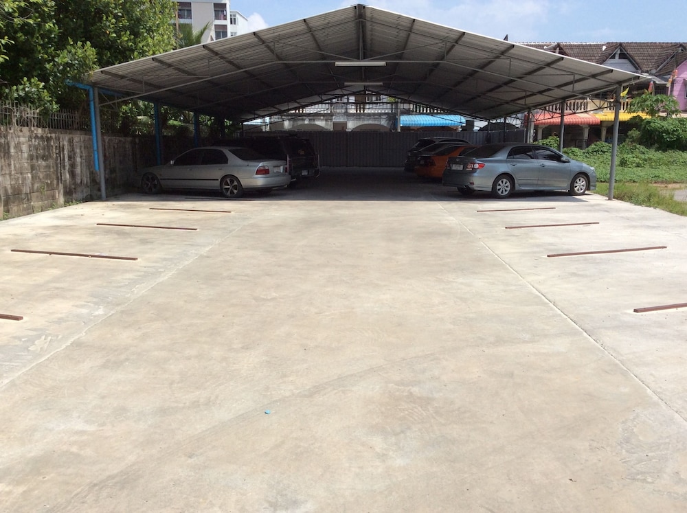 C.S. Apartment Hat Yai 18/19