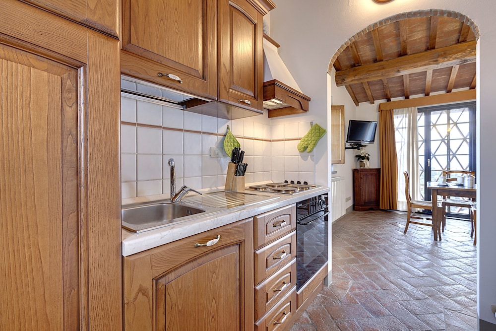 Farm House La Presura 4/50