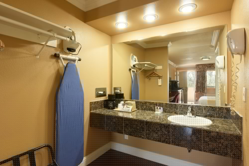 Signature Inn San Jose 10/58