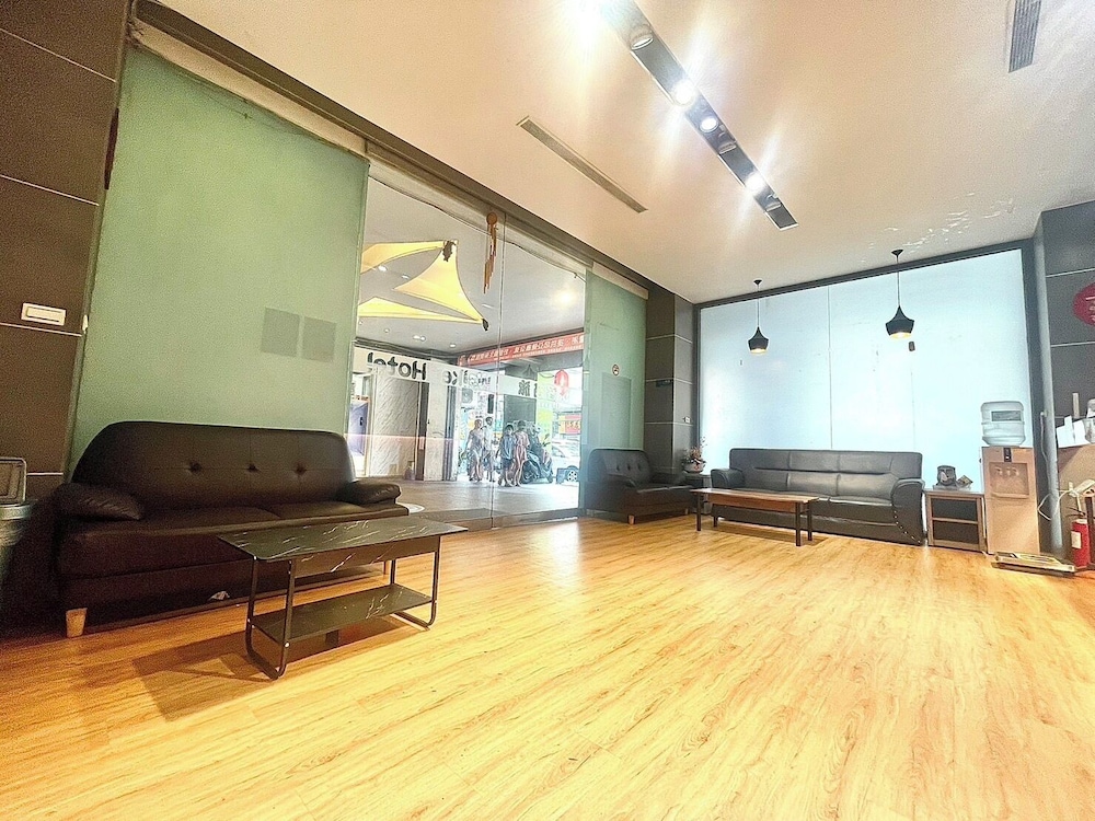 Walker Hotel Sanchong Zhengyi Branch 17/28