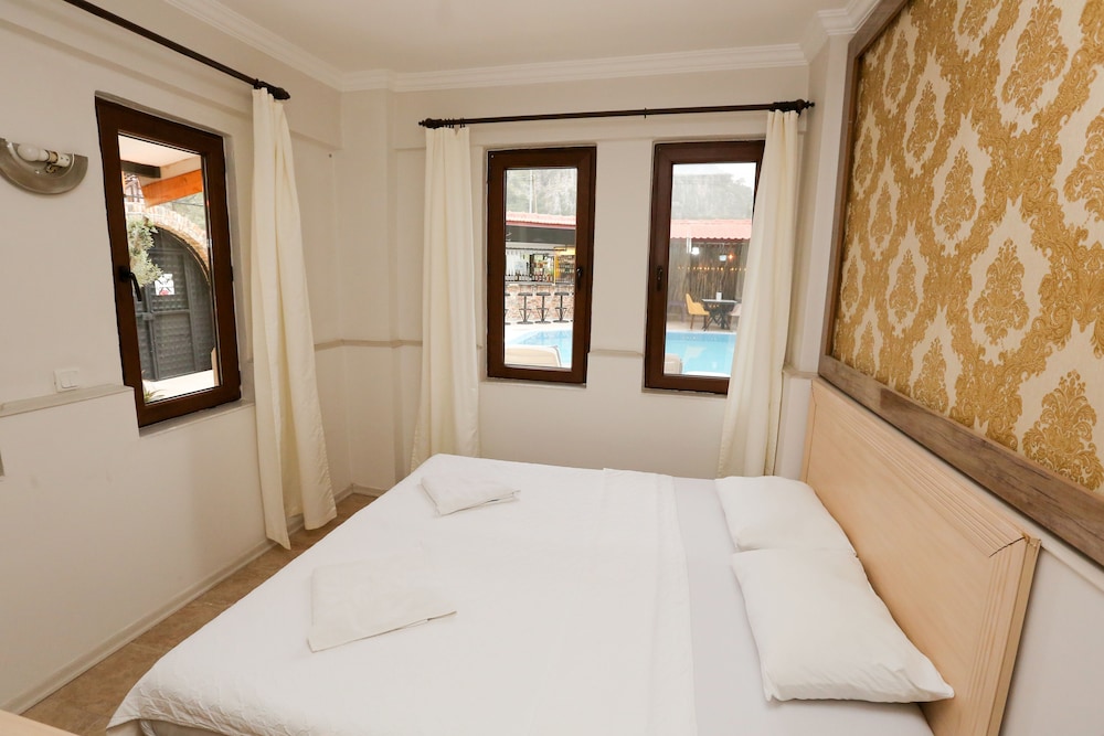 Dalyan M-Otel 10/23