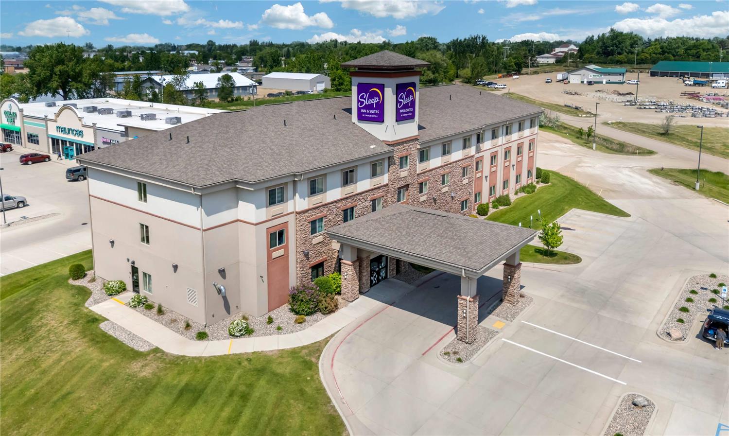 Sleep Inn & Suites Devils Lake, ND 5/42