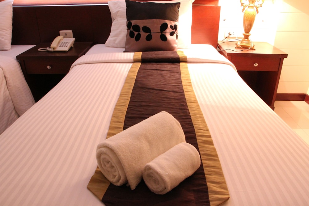 Convenient Grand Plus Hotel Suvarnabhumi 22/44