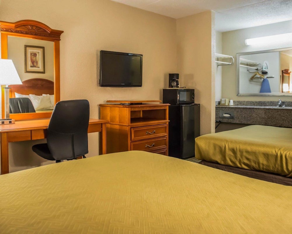Econo Lodge Panama City St. Andrews 20/44