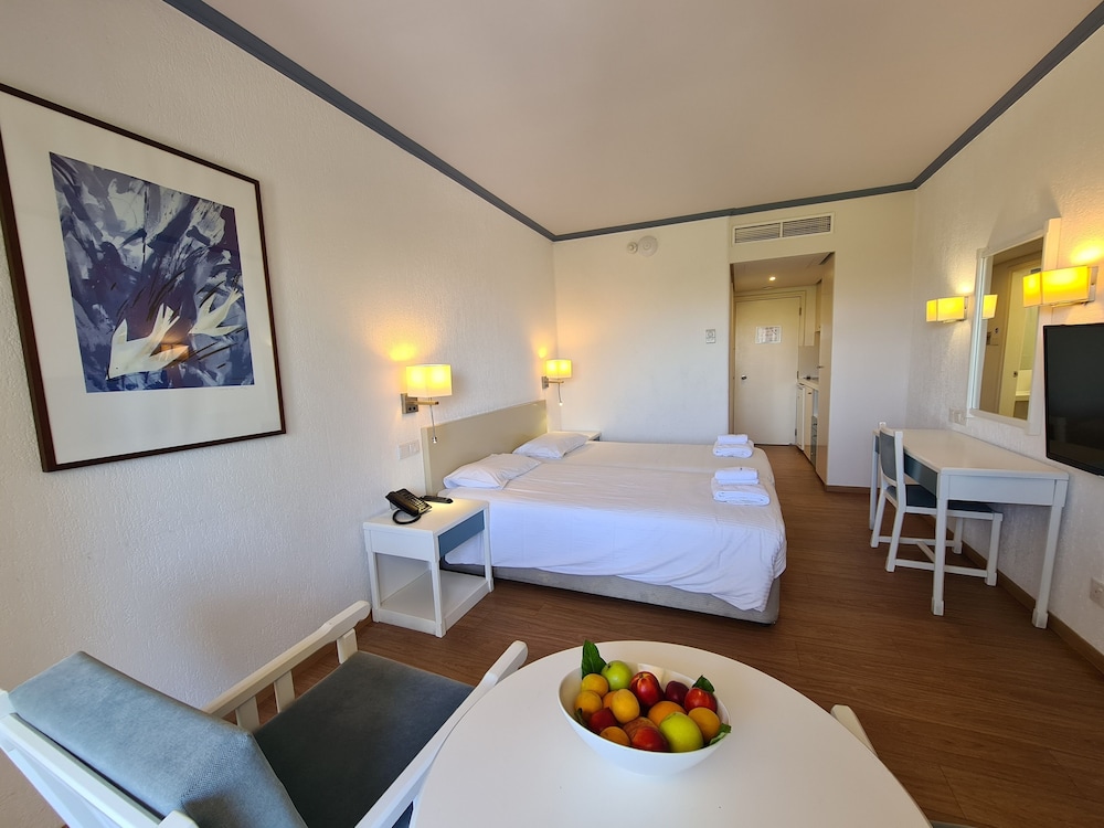 Basilica Holiday Resort 24/60