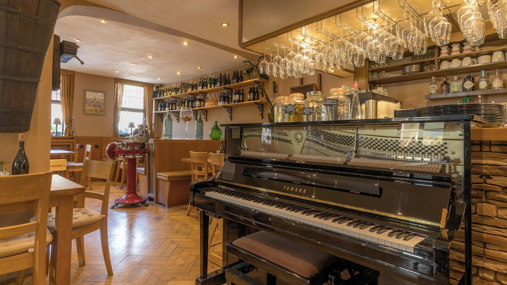 Historisches Hotel Weinrestaurant Zum Grünen Kranz 33/50