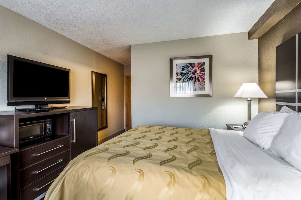 Quality Inn and Suites El Paso I-10 21/43