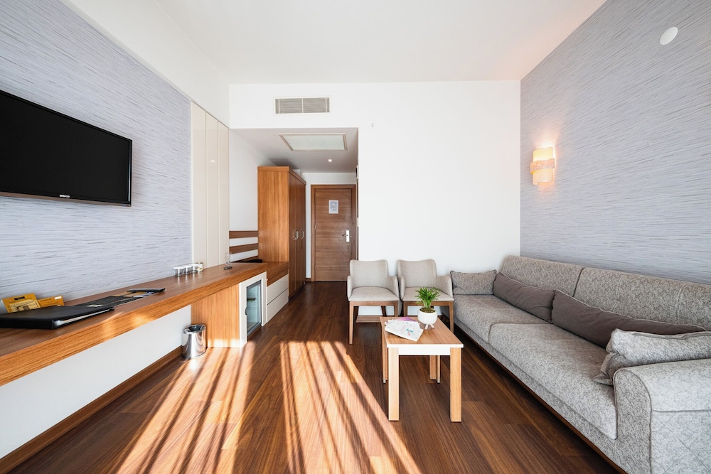 Parion Hotel 42/67