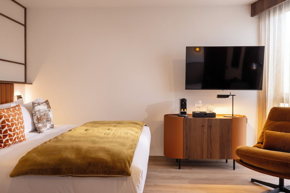 Hotel 56 Bordeaux - Handwritten Collection 25/62