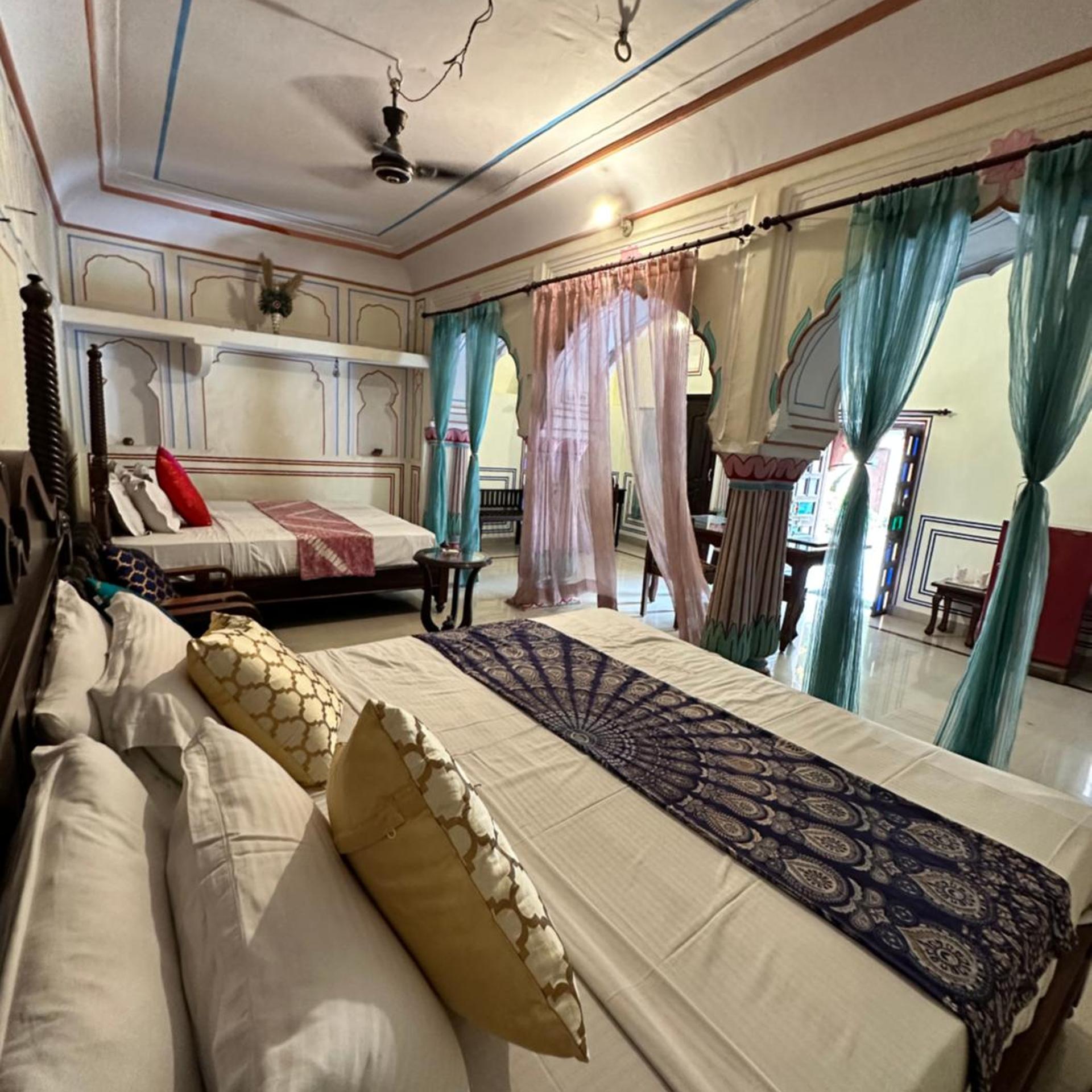Rawla Mrignayani Palace 15/67
