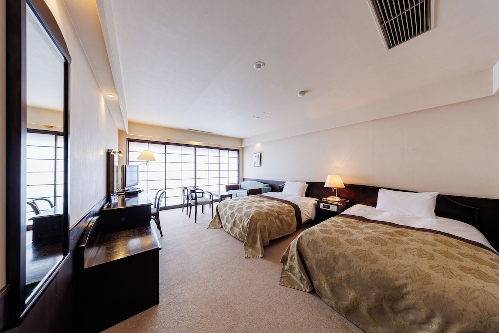 JAPANESE, TWIN BEDS, TATAMI