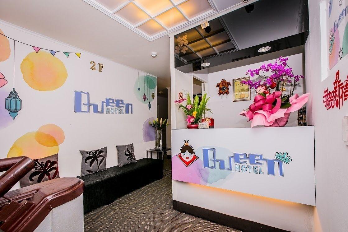 Hotel Queen 4/20