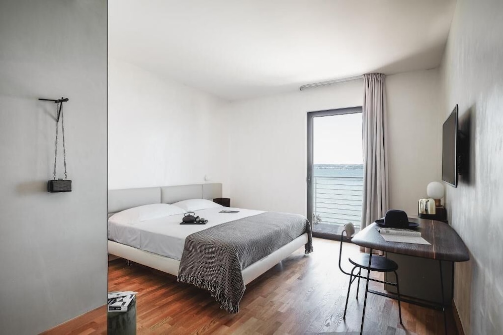Aqva Boutique Hotel 10/28