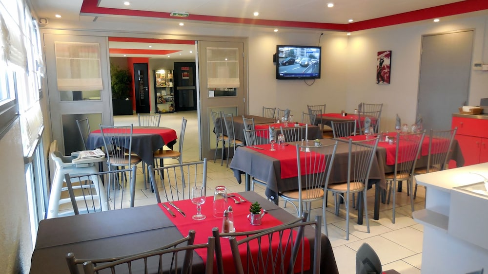 Kyriad Direct Orleans Nord - Cap Saran 37/50