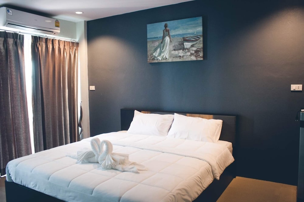 PREMIER, KING BED
