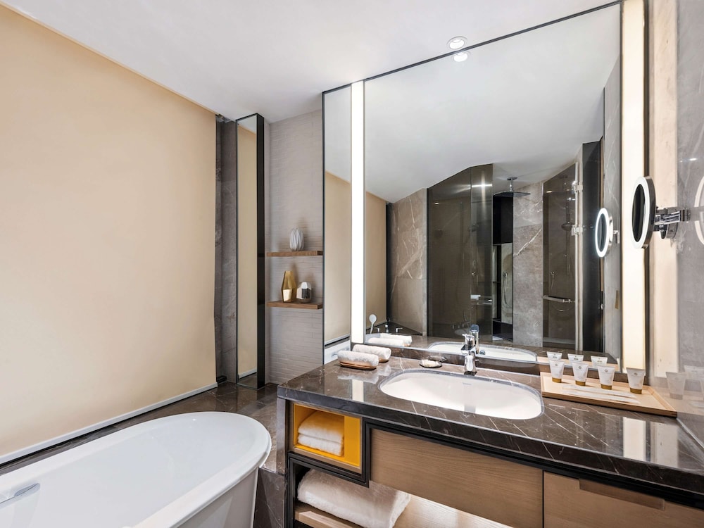 Grand Mercure Shanghai Lingang 47/50