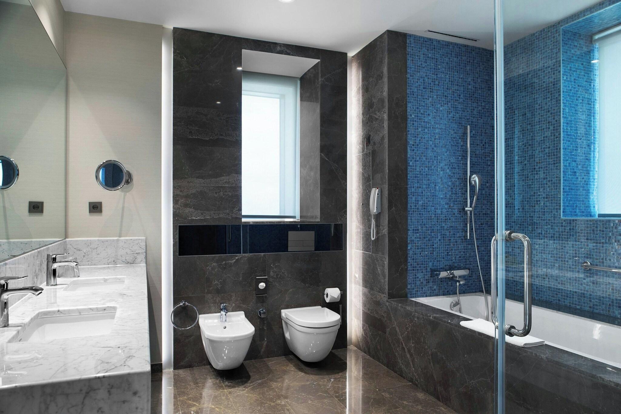 جناح تنفيذي بسرير كينج، Istanbul Marriott Hotel Sisli 3/6